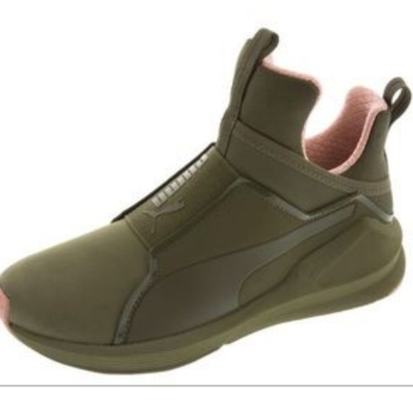 Running Shoes - Picture 3 of 4